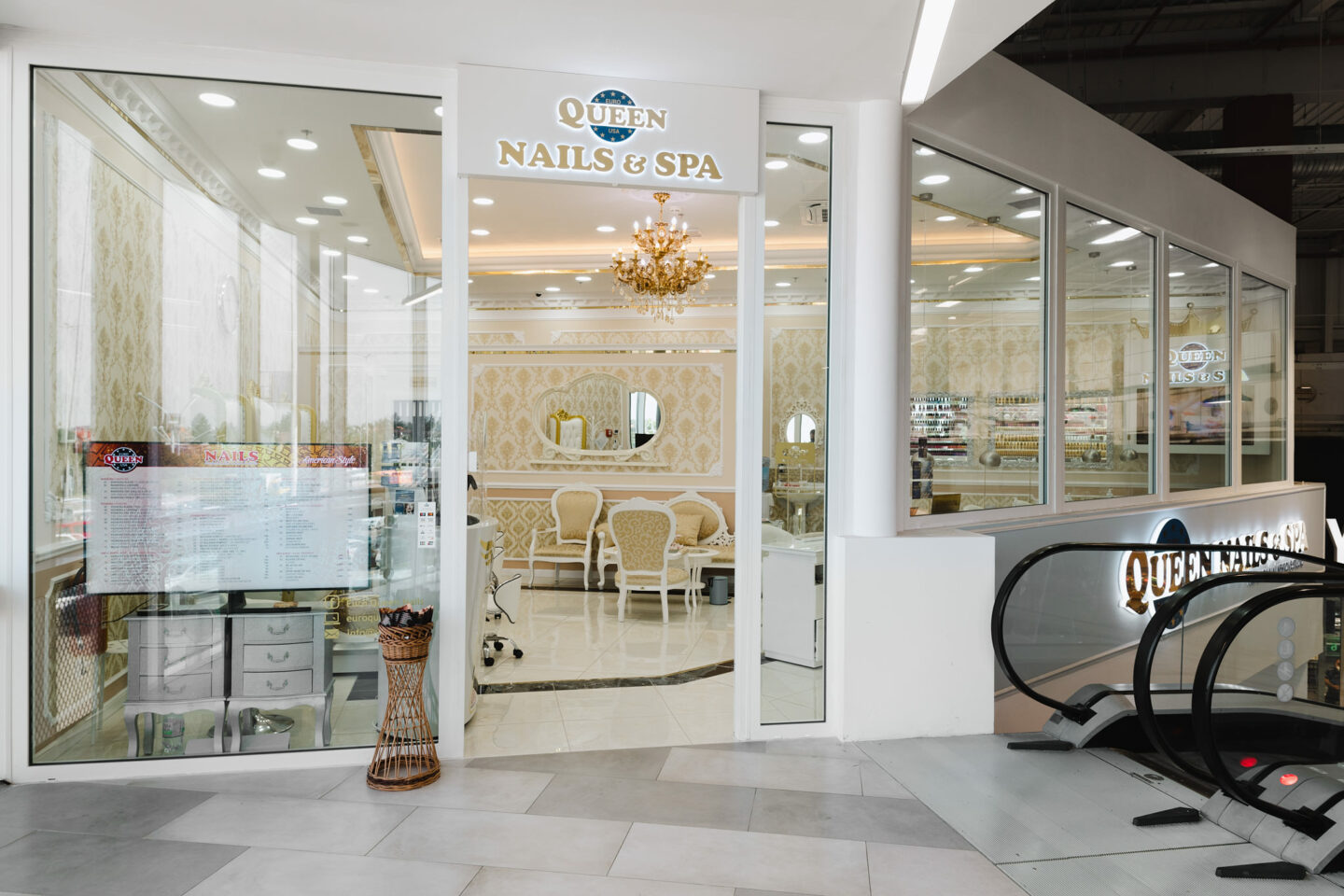 Interiér provozoven kosmetického studia EuroQueen Nails&Spa