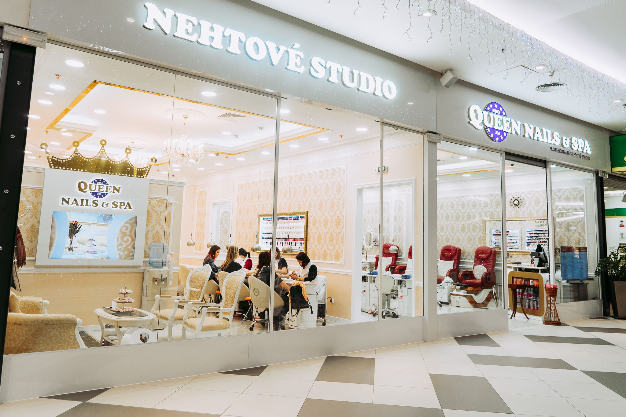 Interiér provozoven kosmetického studia EuroQueen Nails&Spa