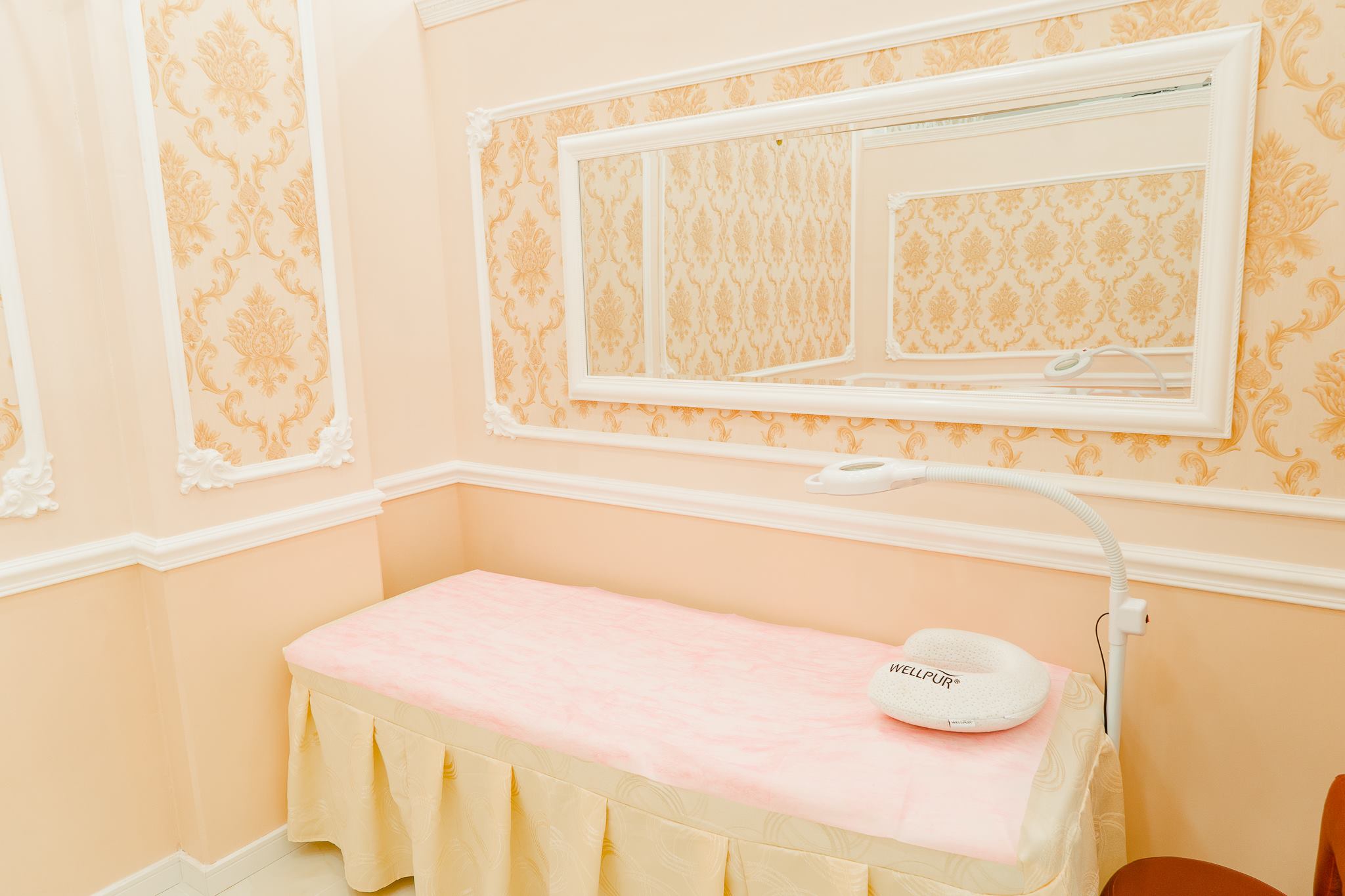 Interiér provozoven kosmetického studia EuroQueen Nails&Spa