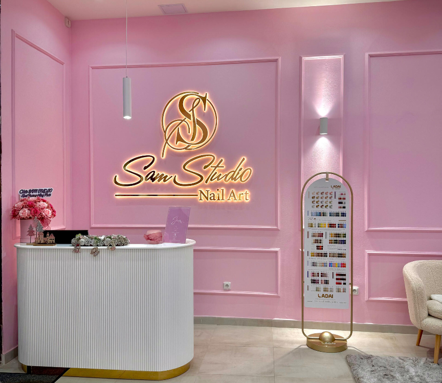 Nehtové studio, Praha 1