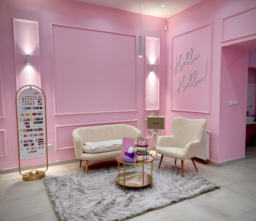 Nehtové studio, Praha 1